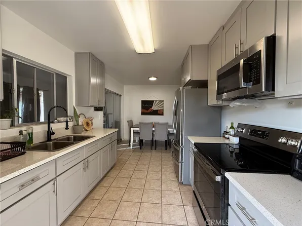 7562 Church St, Yucca Valley, CA 92284