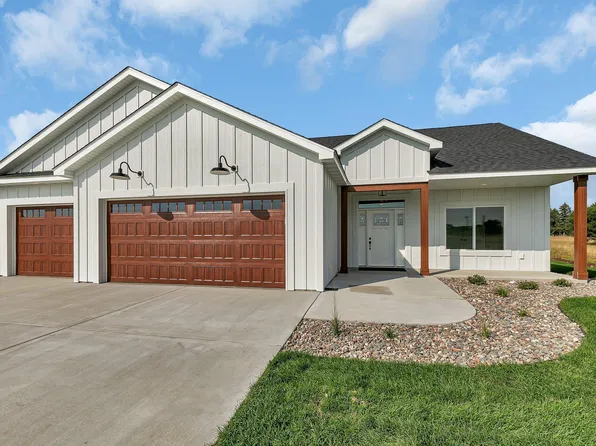 207 57th Ave SE, Saint Cloud, MN 56304