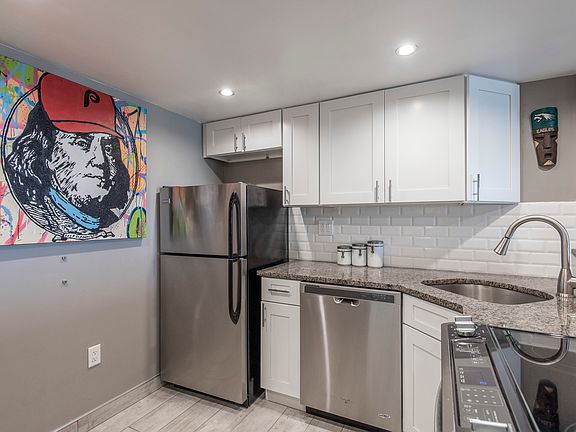 4th image of 2001 Hamilton St APT 1517