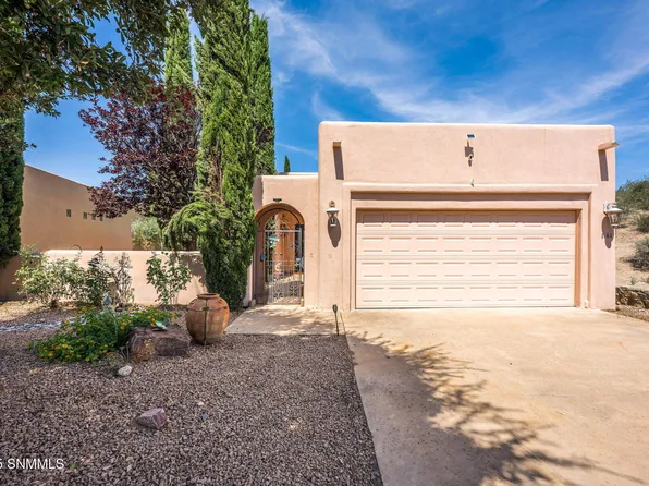 1561 Fairway Village Dr, Las Cruces, NM 88007