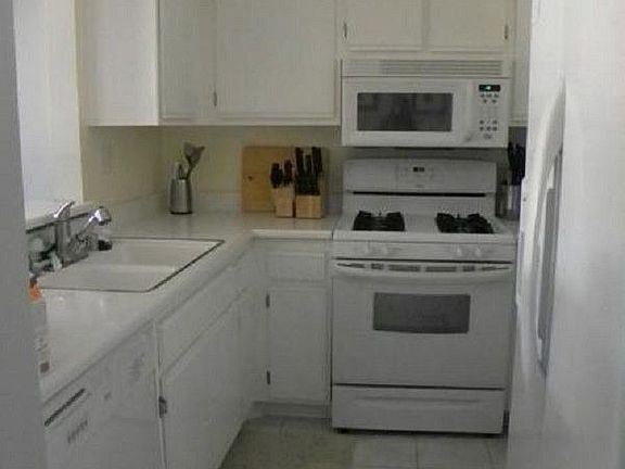 5th image of 23621 Del Monte Dr Unit 328