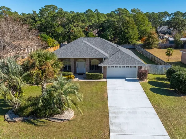 2438 Knotty Pine Dr, Navarre, FL 32566