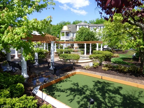 452 Victoria Dr, Bridgewater, NJ 08807