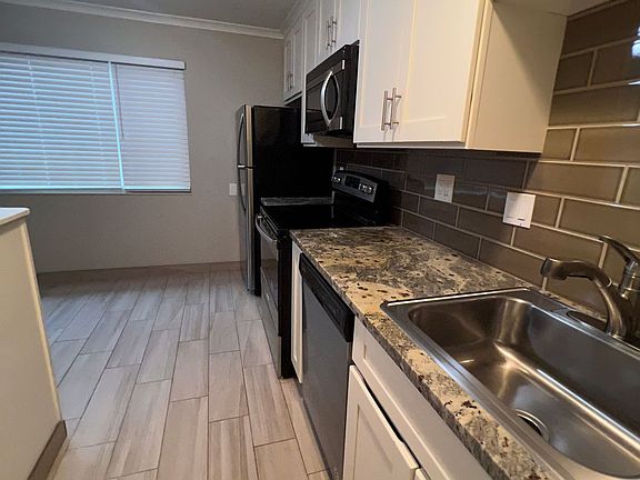 3rd image of 2311 I St APT 7