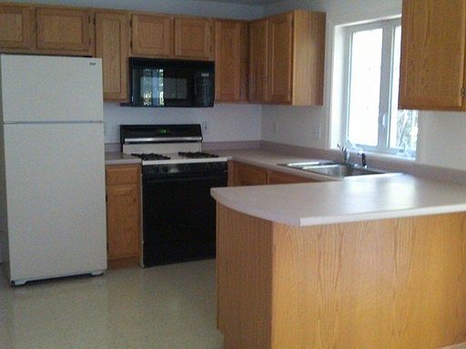 2nd image of 70 Dunns Bridge Ln