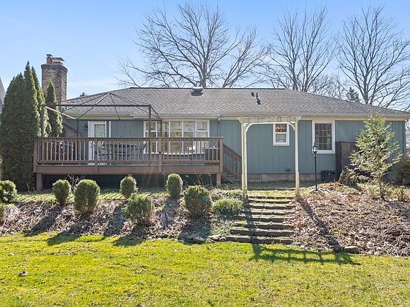 3rd image of 91 Apple Creek Ln
