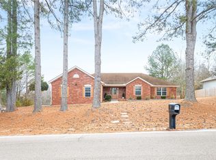 2 Granshire Ln, Bella Vista, AR 72714