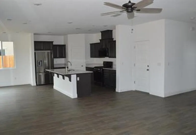 2447 Quesada Dr — Photo 5