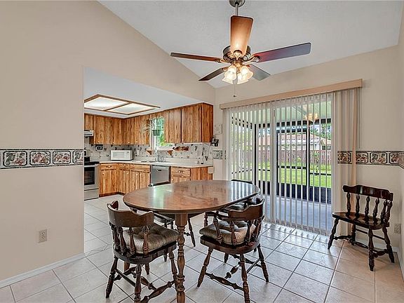 5th image of 3025 Vista Palm Dr