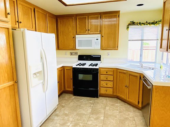 5th image of 28209 Orangegrove Ave