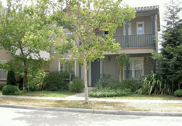 2nd image of 217 Cedar Ave