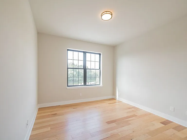 5015 WEST — Photo 14