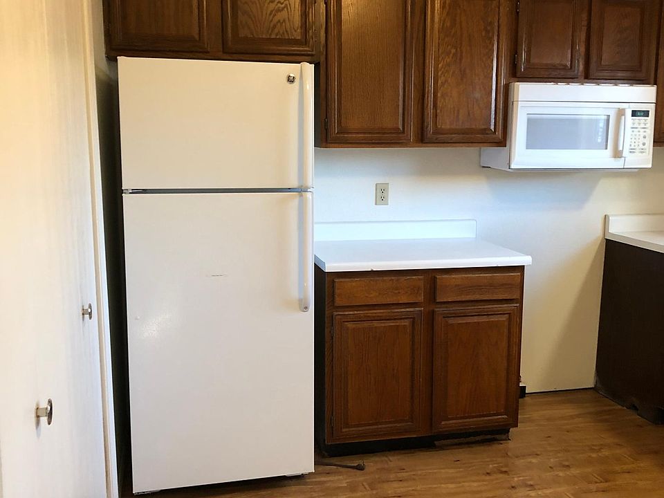 2nd image of 522 S 8th St APT E