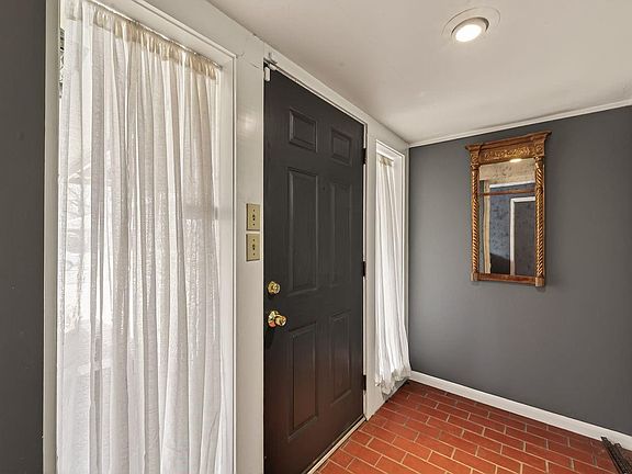 5th image of 5218 Lido Ln