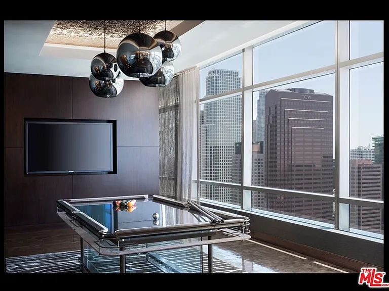 900 W Olympic Blvd #28B — Photo 32