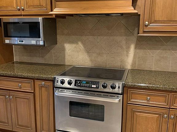 5th image of 208 N 37th St
