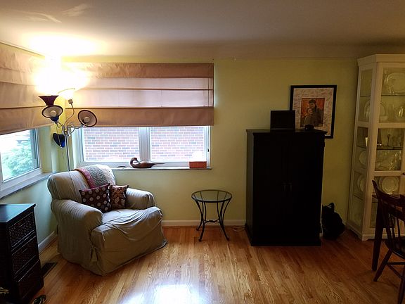 3rd image of 7836 Monterey Ave