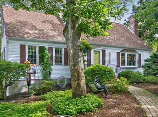 8 Rowley Ln, Yarmouth Port, MA 02675