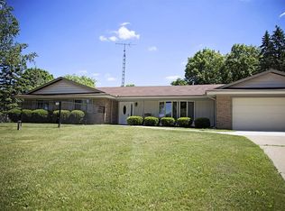 5111 Briarcrest Dr, Flint, MI 48532