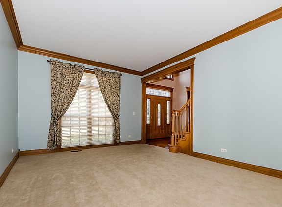 2nd image of 2702 King James Ave