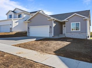 704 W Walnut Pl, Norwalk, IA 50211