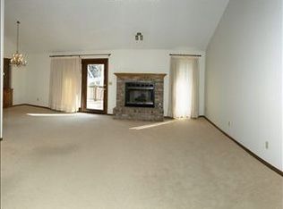 13208 Willis Cir, Omaha, NE 68164