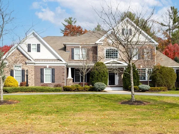 44 Mill Brook Ave, Walpole, MA 02081