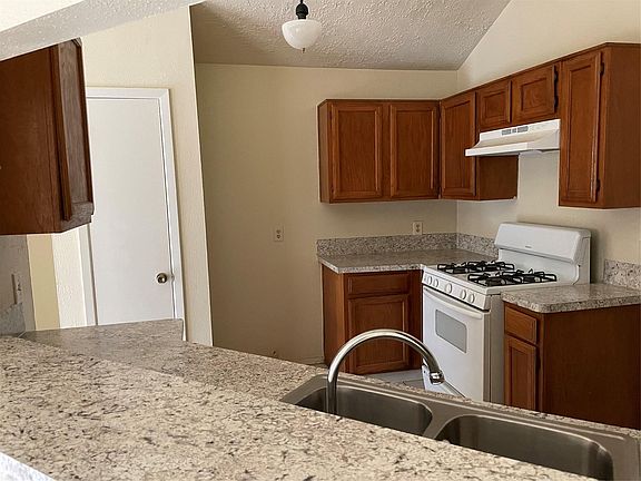 5th image of 10931 Wilkenburg Dr