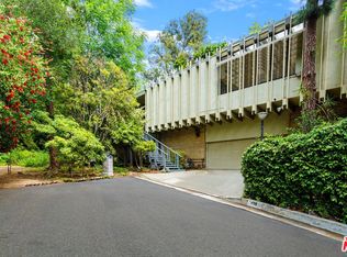 466 Downes Rd, Los Angeles, CA 90049