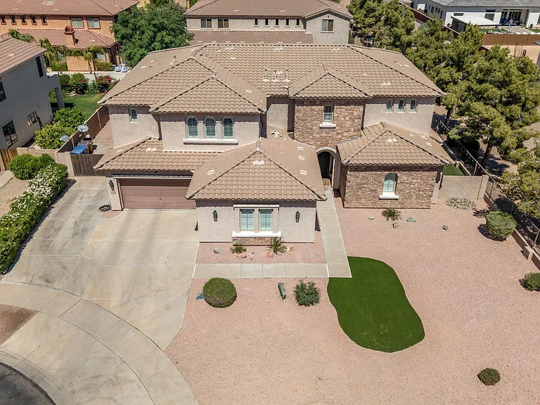 20394 E Calle De Flores — Photo 27