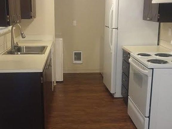 3rd image of 13527 4th Avenue Ct E