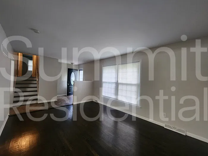 4 bed, 2.0 bath, 1688 sqft, $1,995 — Photo 2