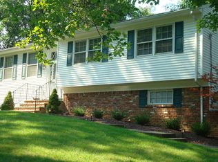 10 W Circuit Dr, Succasunna, NJ 07876