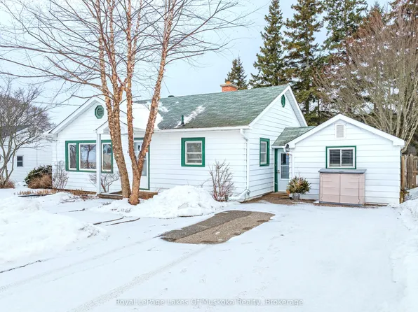 10 Morris Ave, Huntsville, ON P1H 1G4