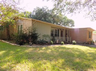 133 Hillcrest Dr, Luling, TX 78648