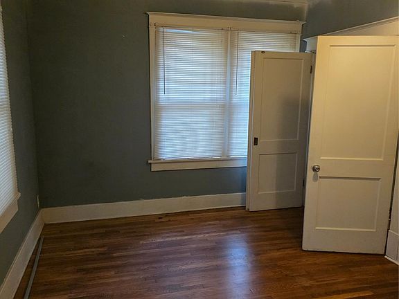 4th image of 1953 Netherwood Ave