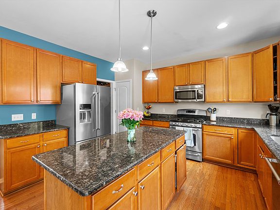 5th image of 3727 Hogan Cir