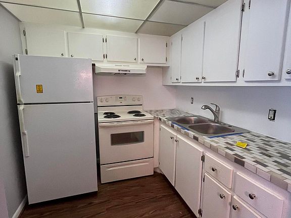 5th image of 119 E Westbury E #119