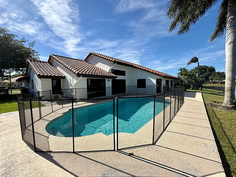 2281 Seaford Dr — Photo 15