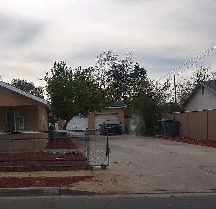 1st image of 3880 E Woodward Ave