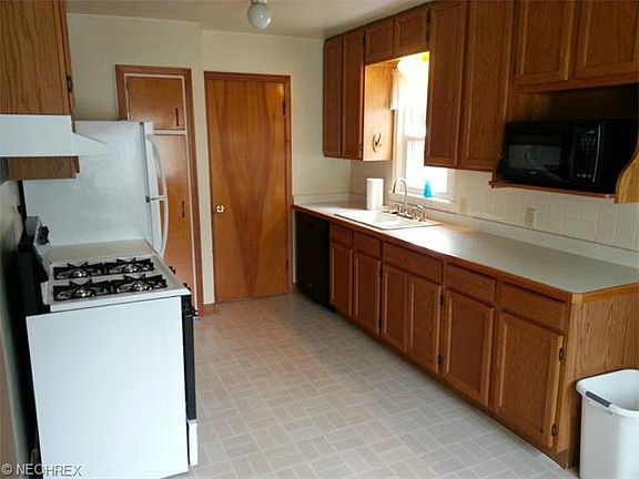 2nd image of 188 E Ido Ave