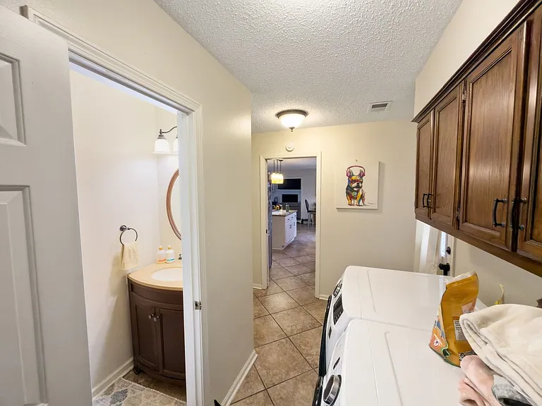 743 Grovewood Dr — Photo 12