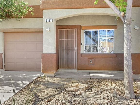 3rd image of 3423 Holly Ave