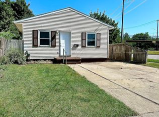 1112 W Barnes Ave, Lansing, MI 48910