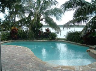 964 182nd Ave E, Redington Shores, FL 33708