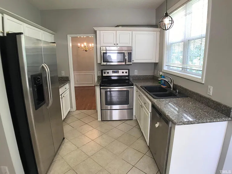114 Hidden Rock Ct — Photo 8