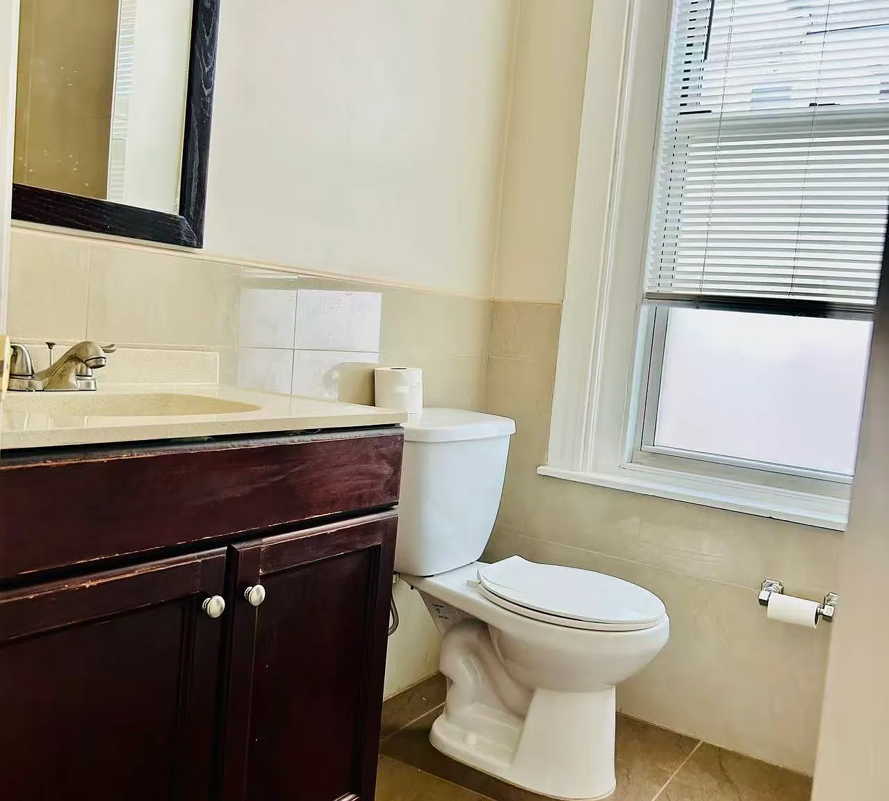 2 bed, 1000 sqft, $1,800 — Photo 2