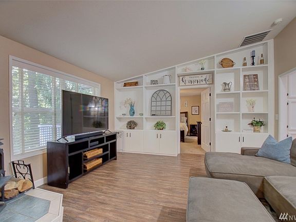 4th image of 6349 Waldon Dr SE
