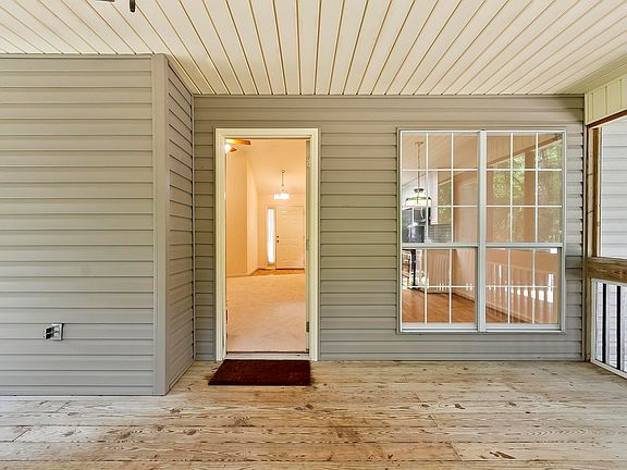 5th image of 3801 Lee Roy Ln