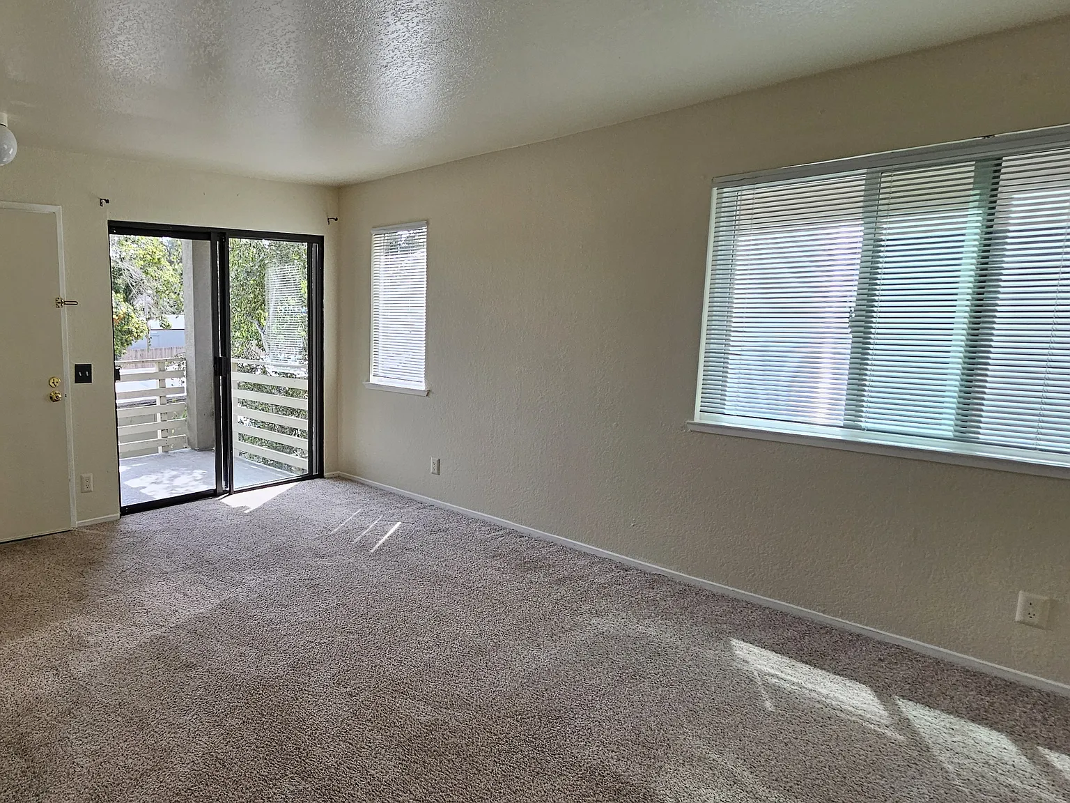 1 bed, 600 sqft, $2,700 — Photo 3
